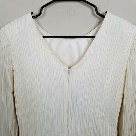 Vintage White Long Sleeve Pleated Dress With Layered Chiffon Skirt & Rose Detail - Picture 6 of 9